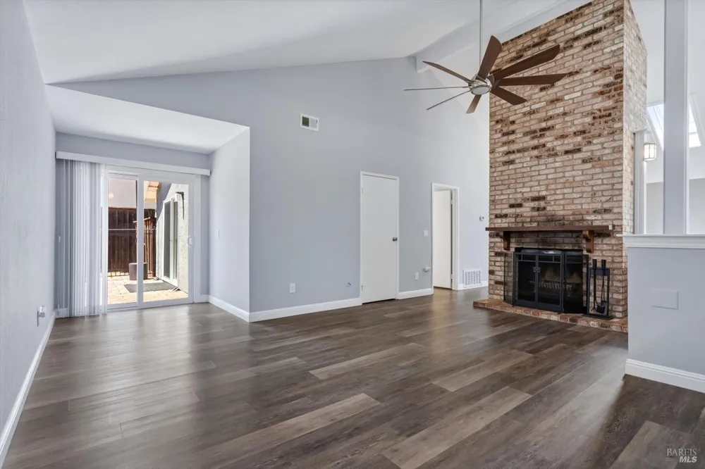 152 Rancho Bonito Circle Petaluma, CA 94954