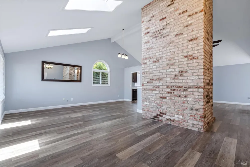 152 Rancho Bonito Circle Petaluma, CA 94954