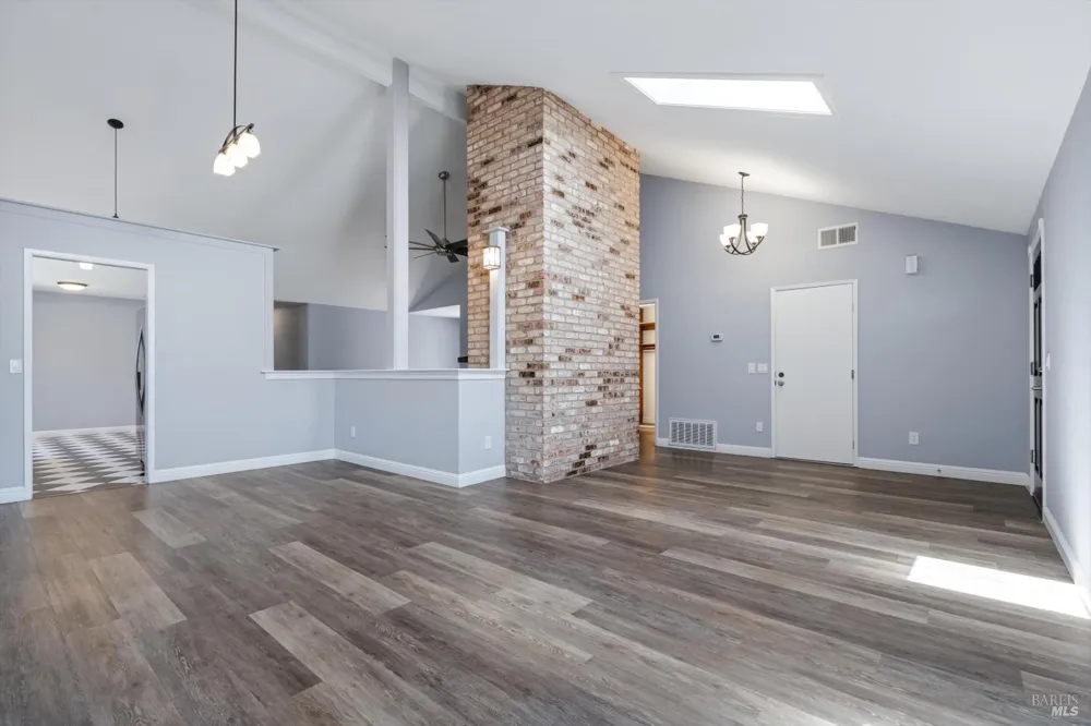 152 Rancho Bonito Circle Petaluma, CA 94954