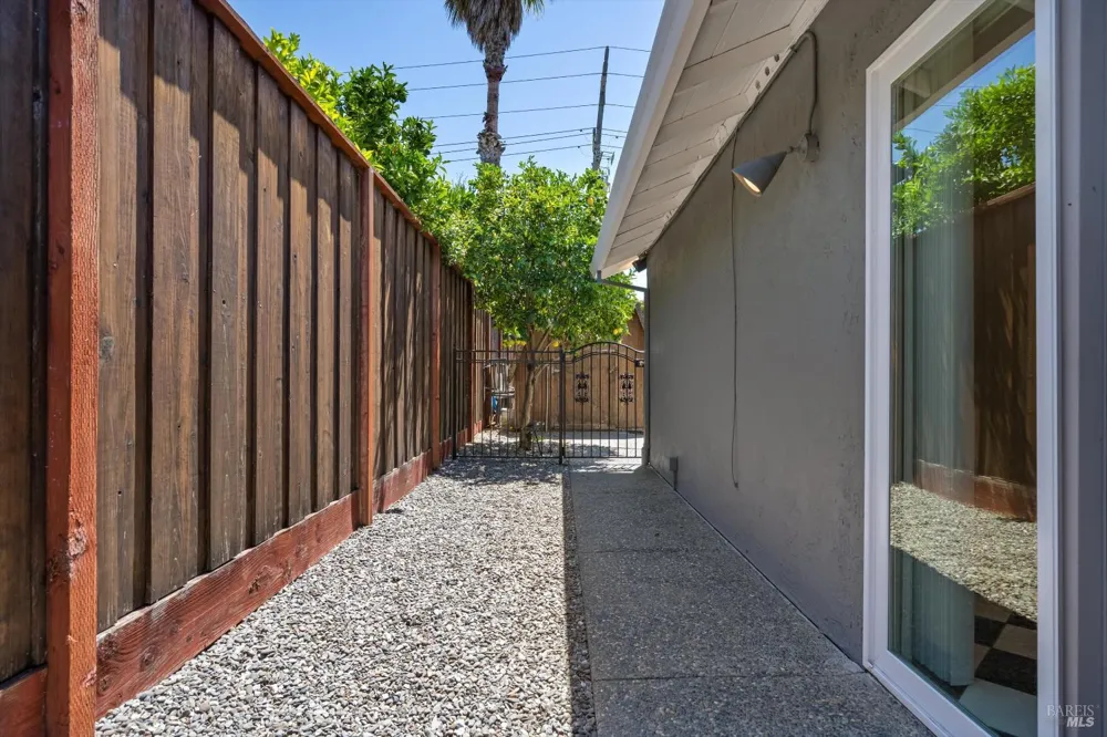152 Rancho Bonito Circle Petaluma, CA 94954
