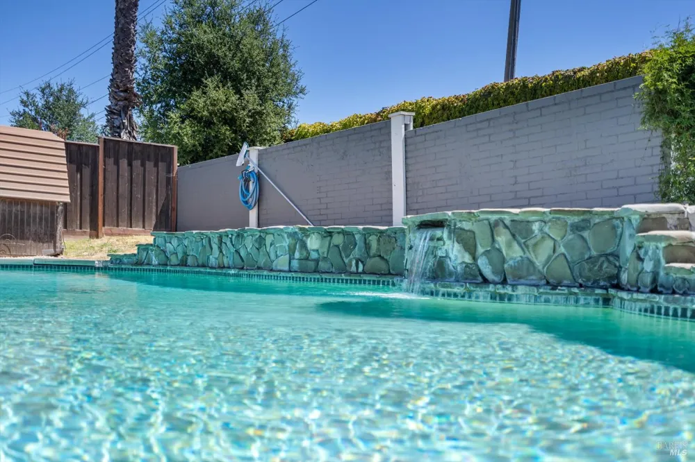 152 Rancho Bonito Circle Petaluma, CA 94954