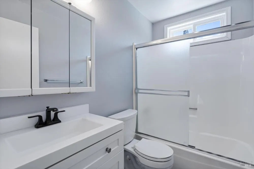 152 Rancho Bonito Circle Petaluma, CA 94954