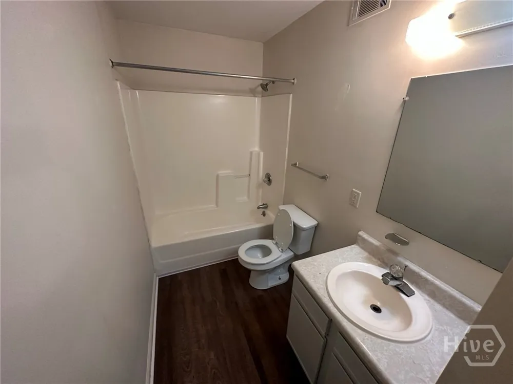 222 Lanier Drive #209 Statesboro, GA 30458