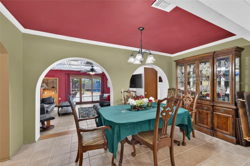 5825 20TH AVENUE S Gulfport, FL 33707
