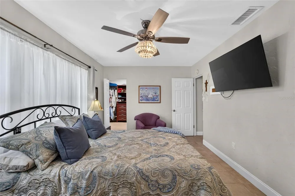 5825 20TH AVENUE S Gulfport, FL 33707