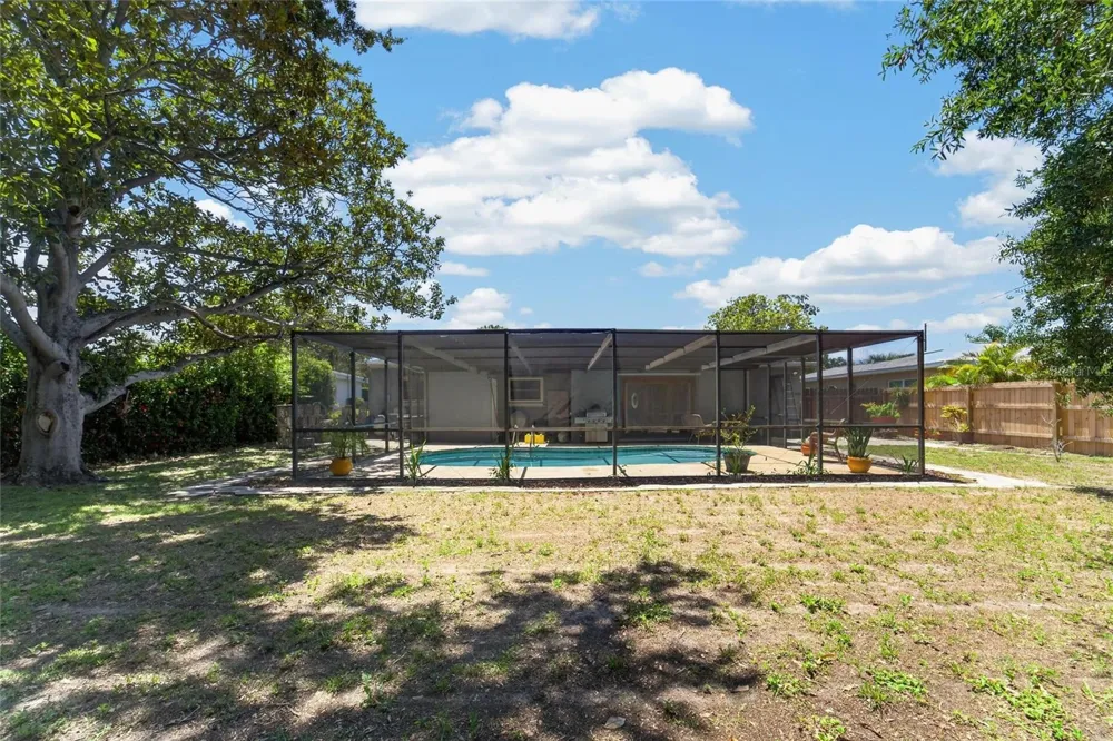 5825 20TH AVENUE S Gulfport, FL 33707