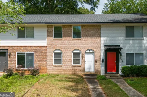 876 College AVE