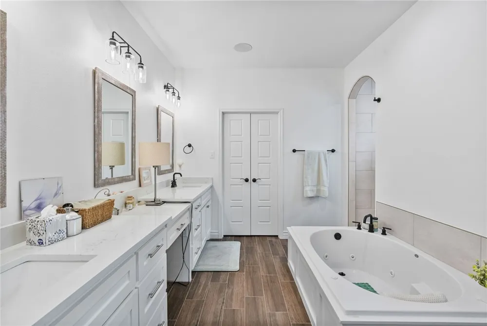 13833 Hawksnest Bay Drive Corpus Christi, TX 78418