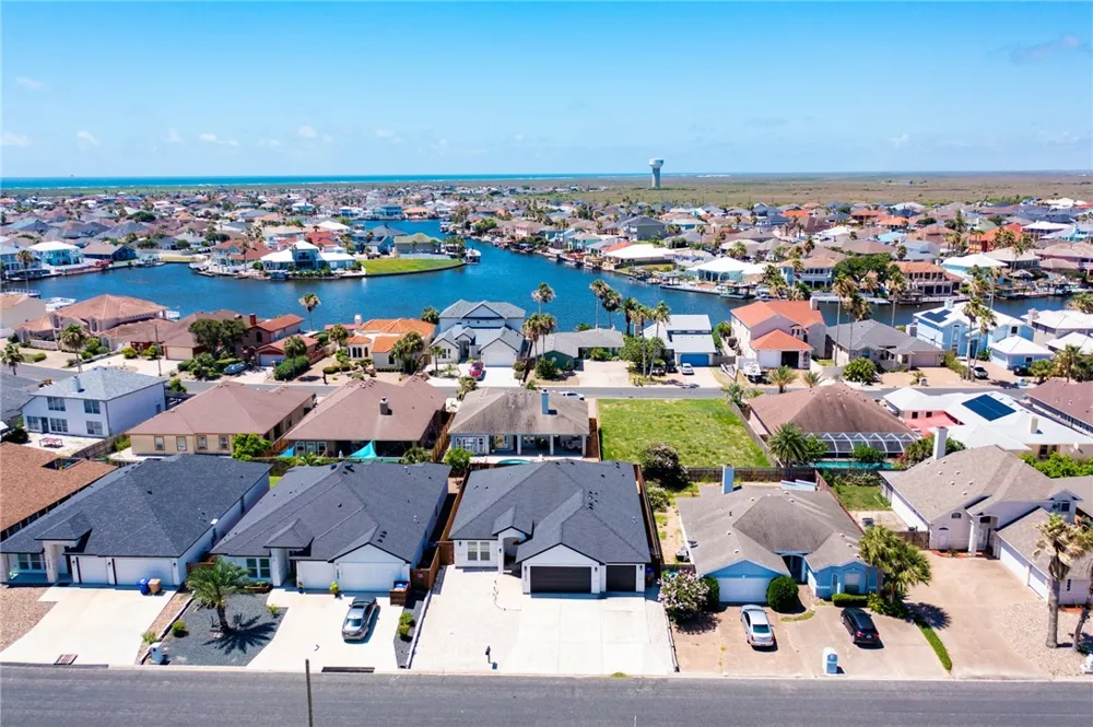 13833 Hawksnest Bay Drive Corpus Christi, TX 78418