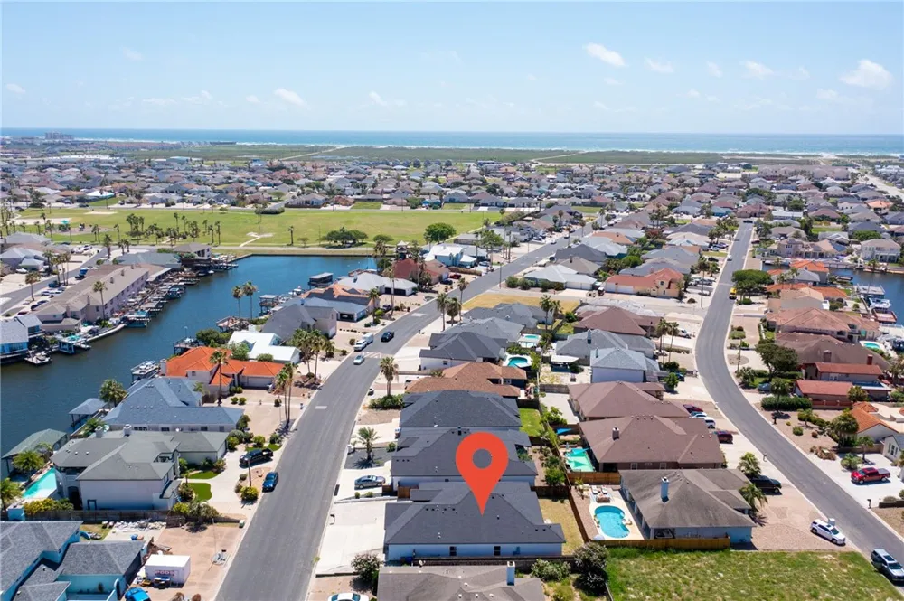 13833 Hawksnest Bay Drive Corpus Christi, TX 78418