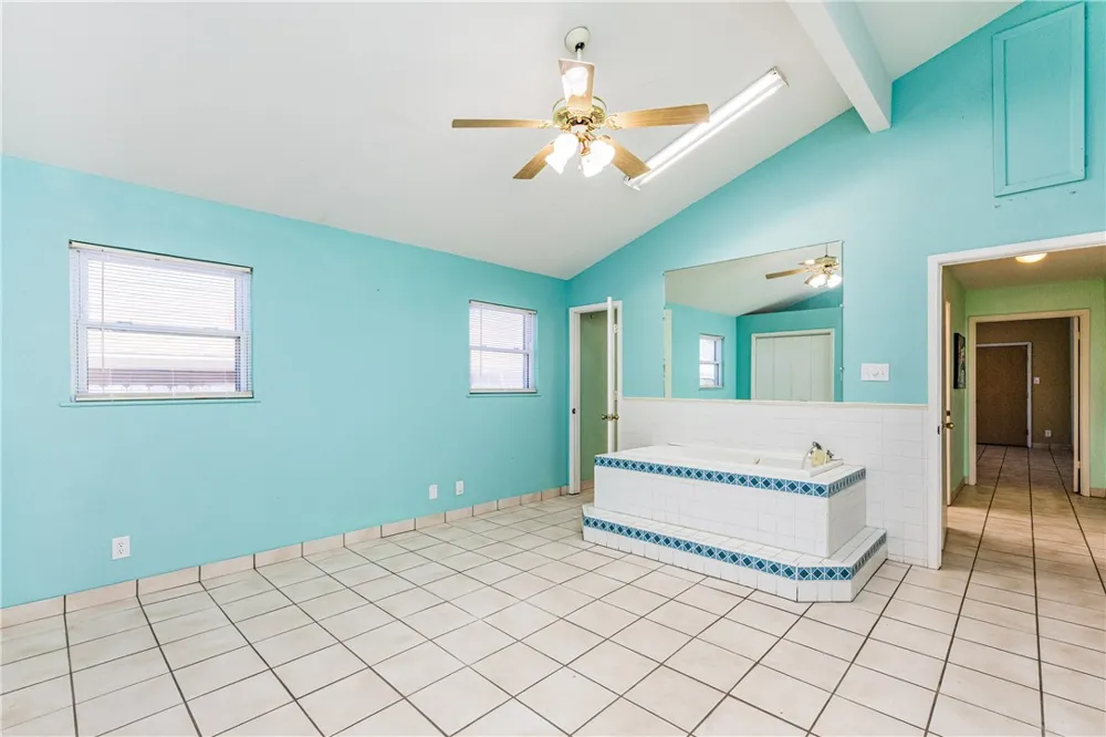 3229 Nassau Drive Corpus Christi, TX 78418