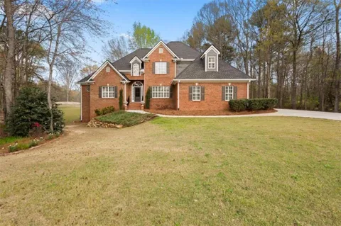 304 Pinehurst Way