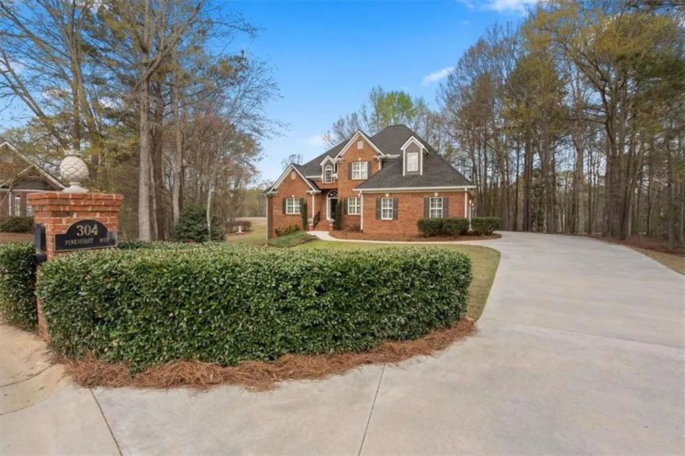 304 Pinehurst Way Carrollton, GA 30116