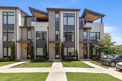 725 Burnside Place