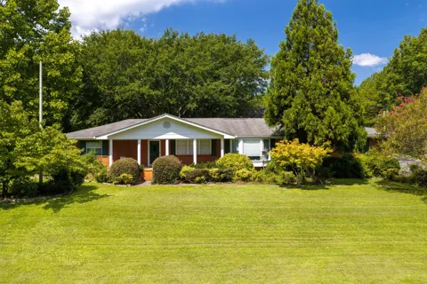 409 White Road