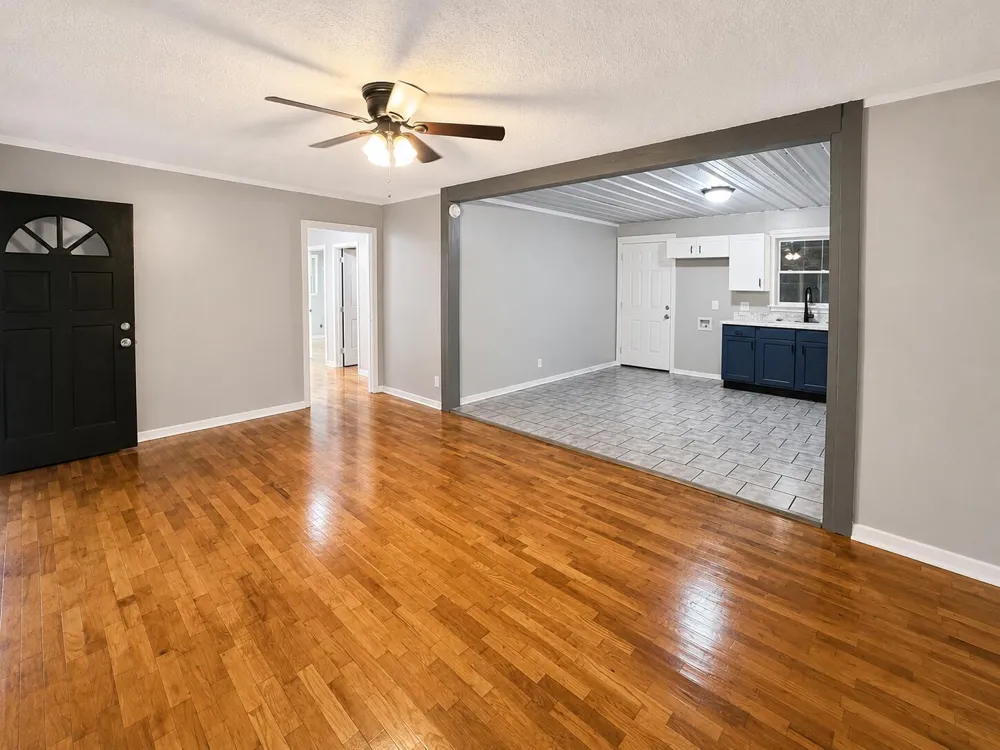 56 W Penn Street Trion, GA 30753