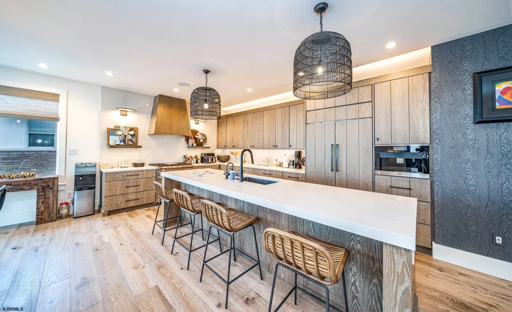108 S Martindale Ave Ventnor, NJ 08406