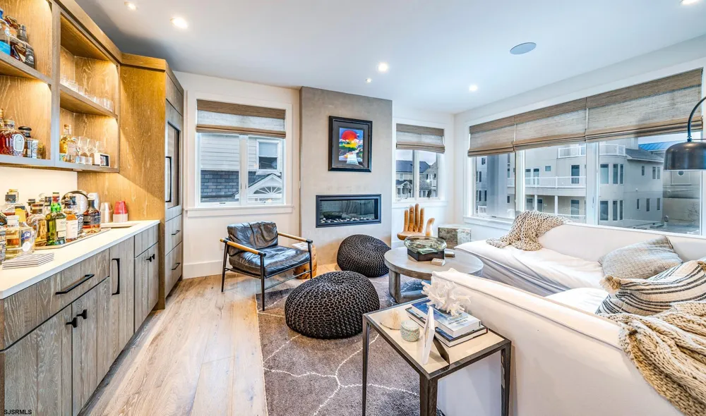 108 S Martindale Ave Ventnor, NJ 08406