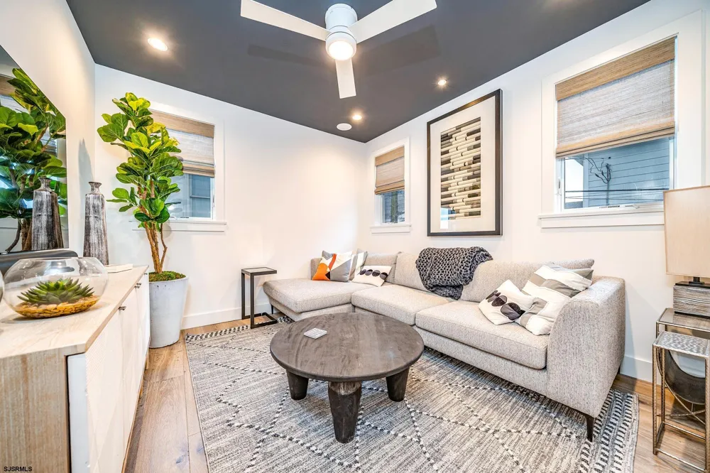 108 S Martindale Ave Ventnor, NJ 08406