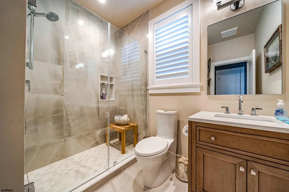 108 S Martindale Ave Ventnor, NJ 08406