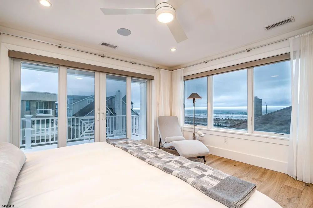 108 S Martindale Ave Ventnor, NJ 08406
