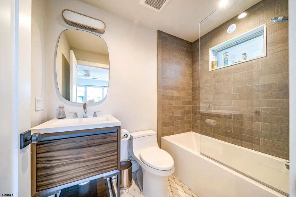 108 S Martindale Ave Ventnor, NJ 08406