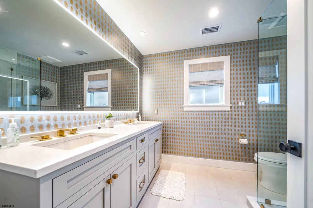 108 S Martindale Ave Ventnor, NJ 08406