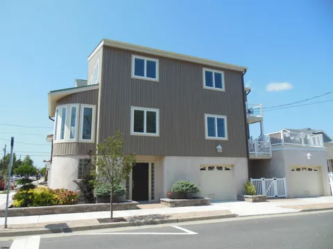 202 N Princeton Ave