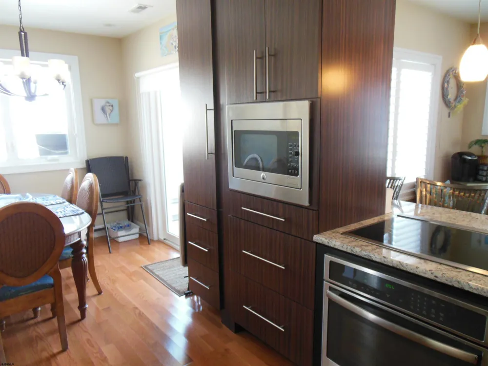 202 N Princeton Ave Ventnor, NJ 08406