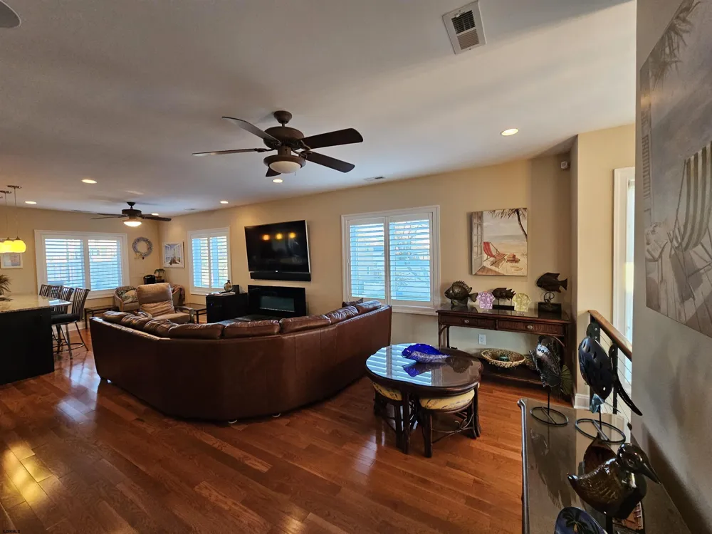 202 N Princeton Ave Ventnor, NJ 08406