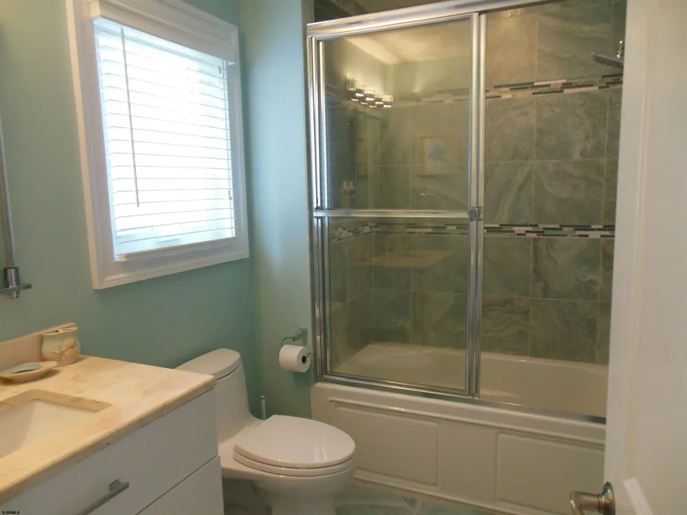 202 N Princeton Ave Ventnor, NJ 08406