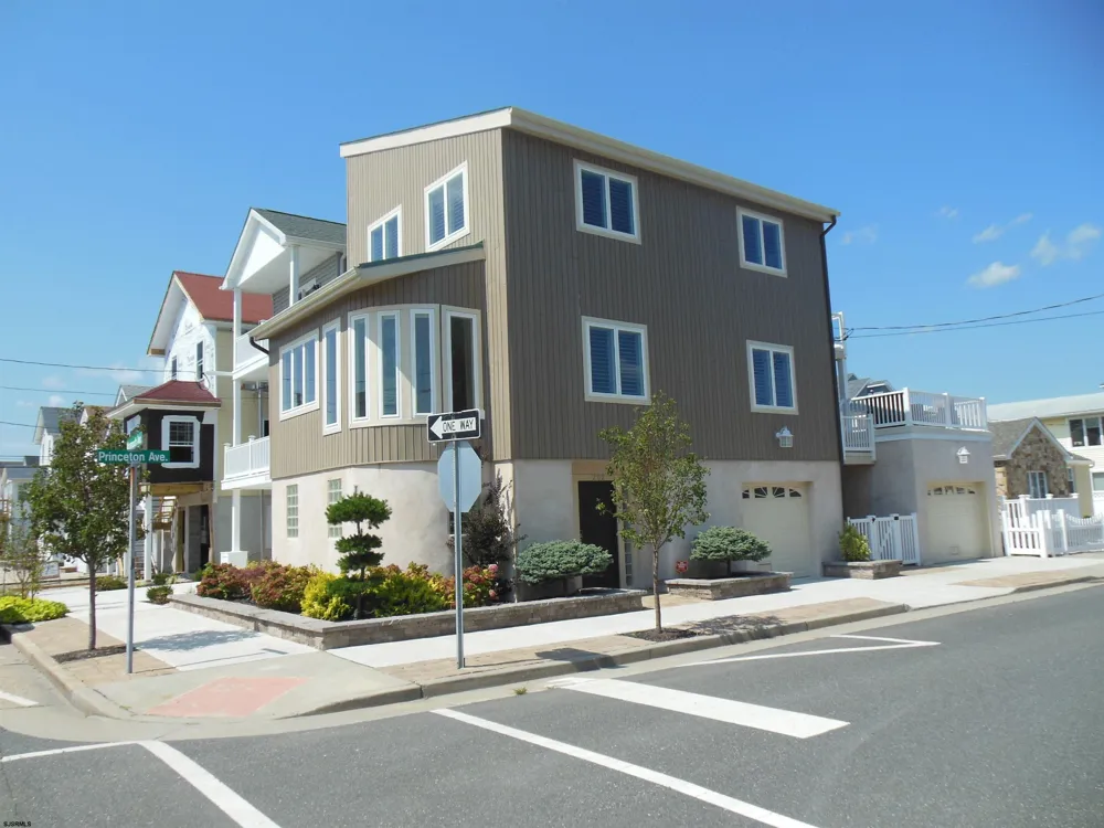 202 N Princeton Ave Ventnor, NJ 08406