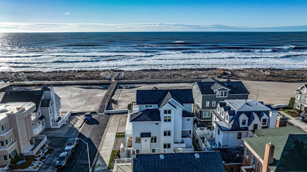 108 S Martindale Ave Ventnor, NJ 08406