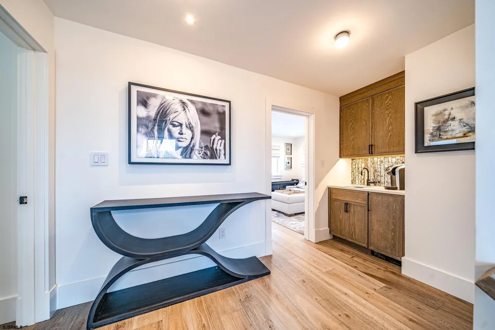 108 S Martindale Ave Ventnor, NJ 08406