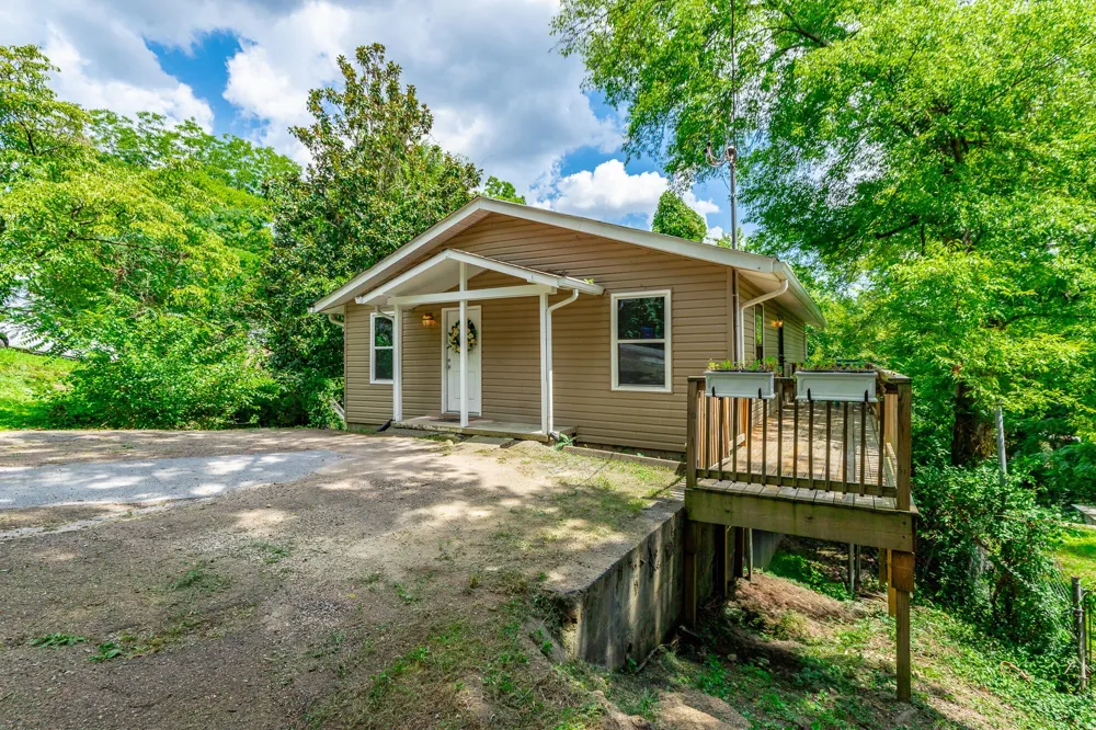 108 S Seminole Drive Chattanooga, TN 37411