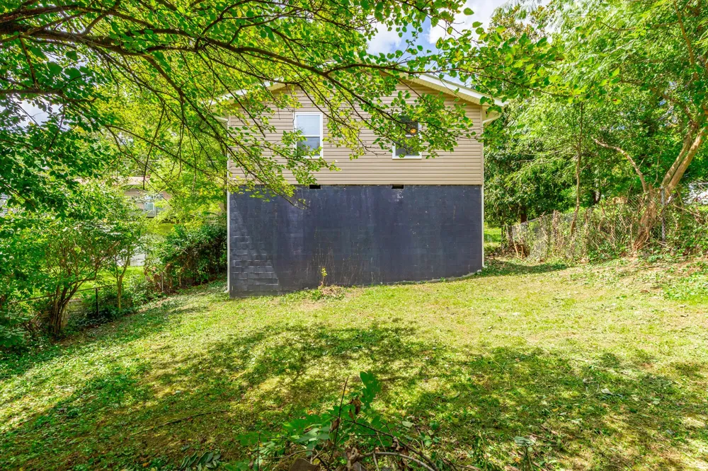 108 S Seminole Drive Chattanooga, TN 37411