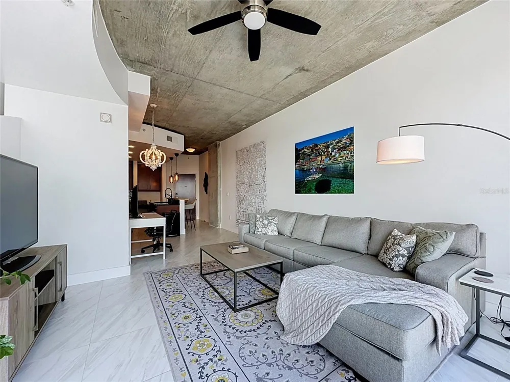 155 S COURT AVENUE #1810 Orlando, FL 32801
