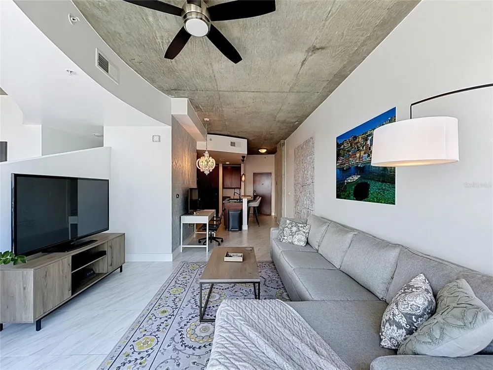 155 S COURT AVENUE #1810 Orlando, FL 32801