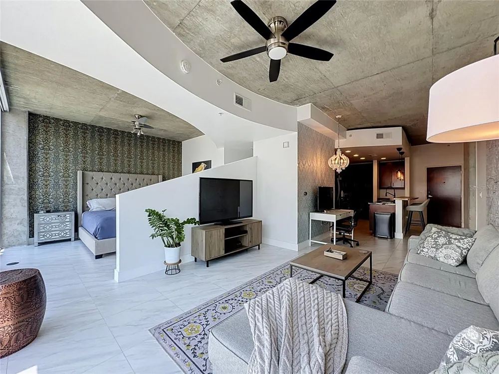 155 S COURT AVENUE #1810 Orlando, FL 32801