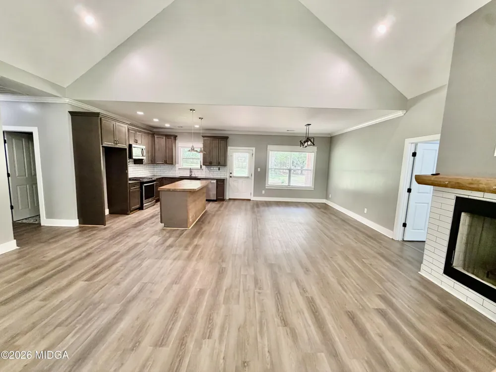 1244 Smith Road Forsyth, GA 31029
