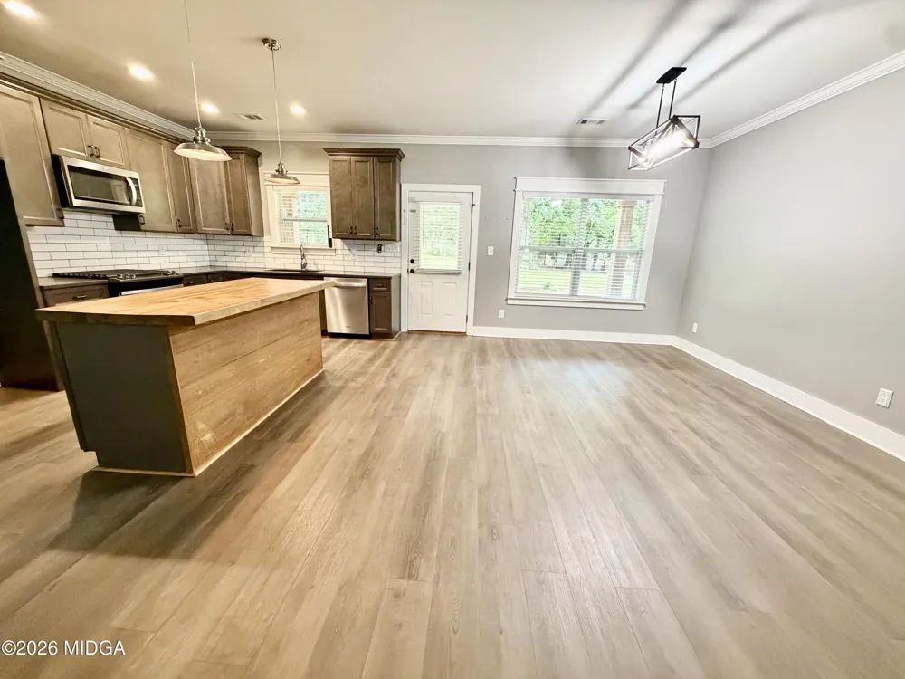 1244 Smith Road Forsyth, GA 31029