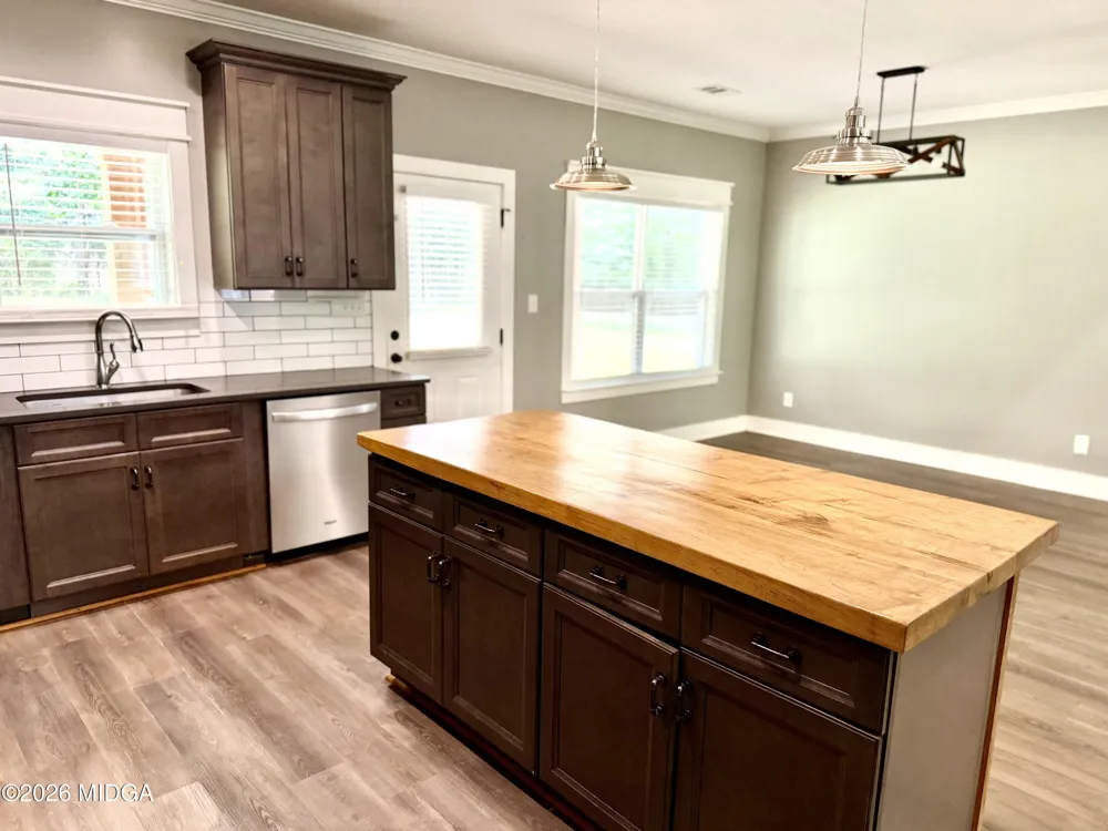 1244 Smith Road Forsyth, GA 31029
