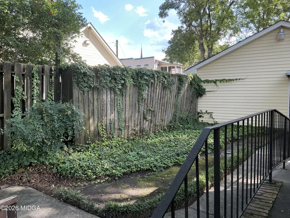 992 Tatnall Street Macon, GA 31201