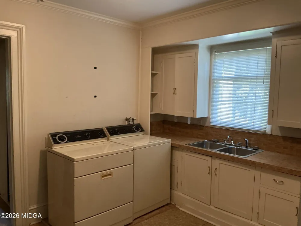 992 Tatnall Street Macon, GA 31201