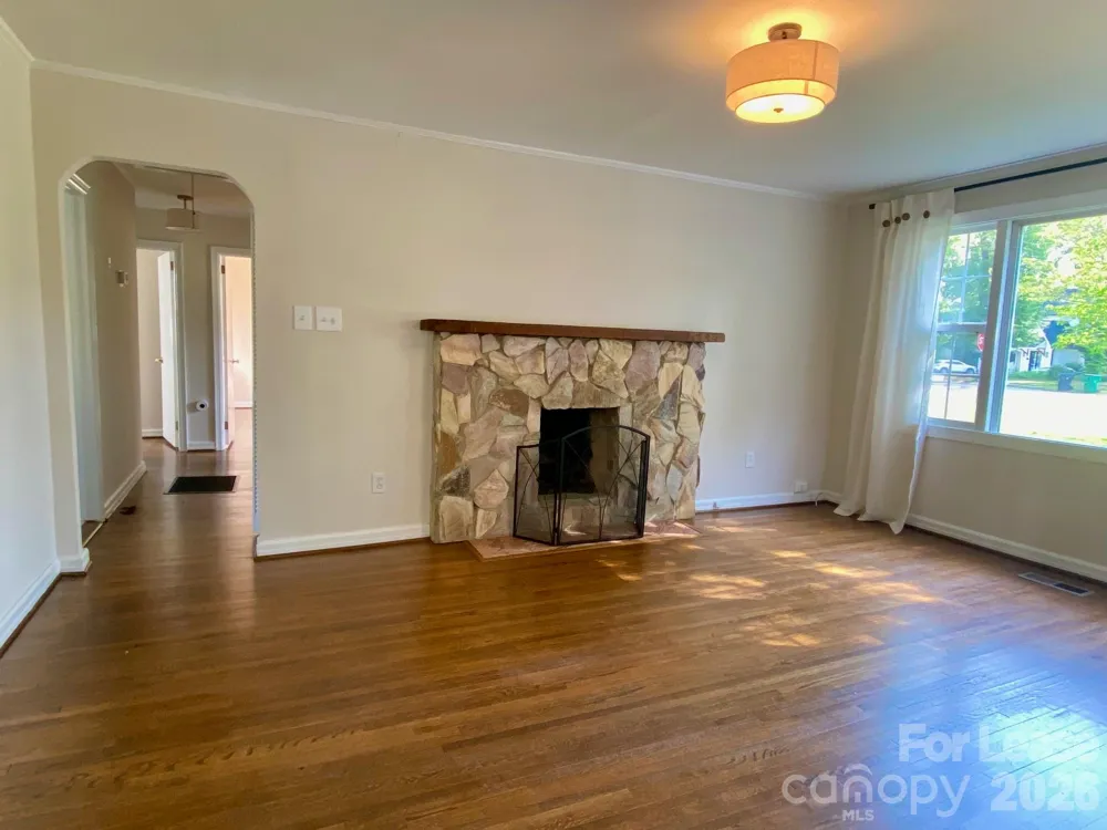 5300 Buckingham Drive Charlotte, NC 28209