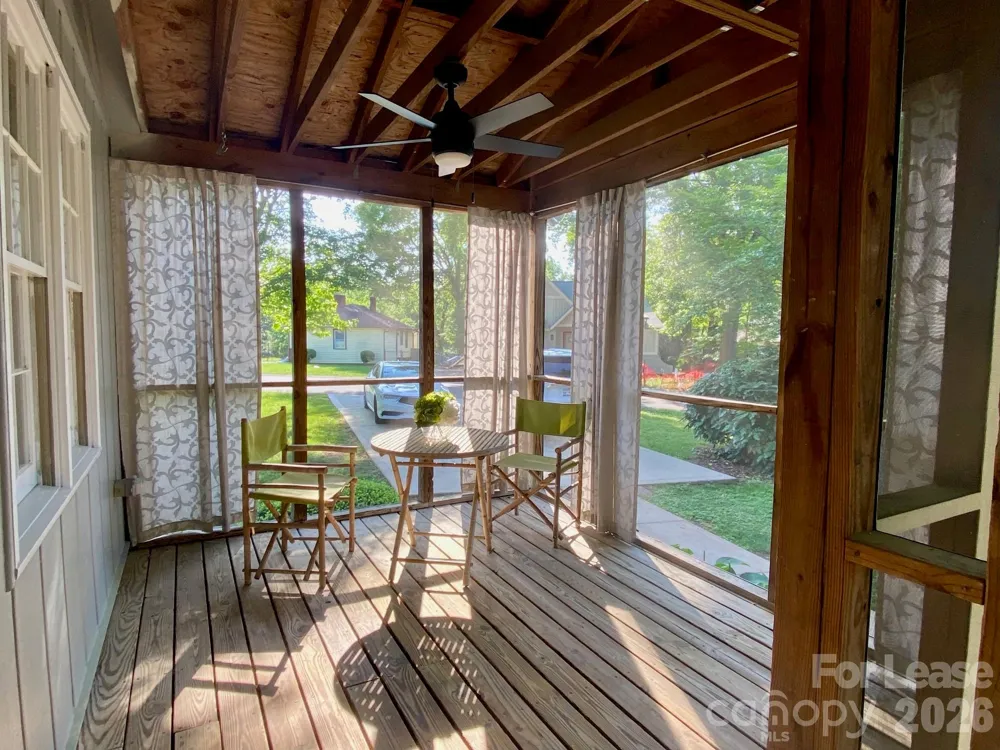 5300 Buckingham Drive Charlotte, NC 28209
