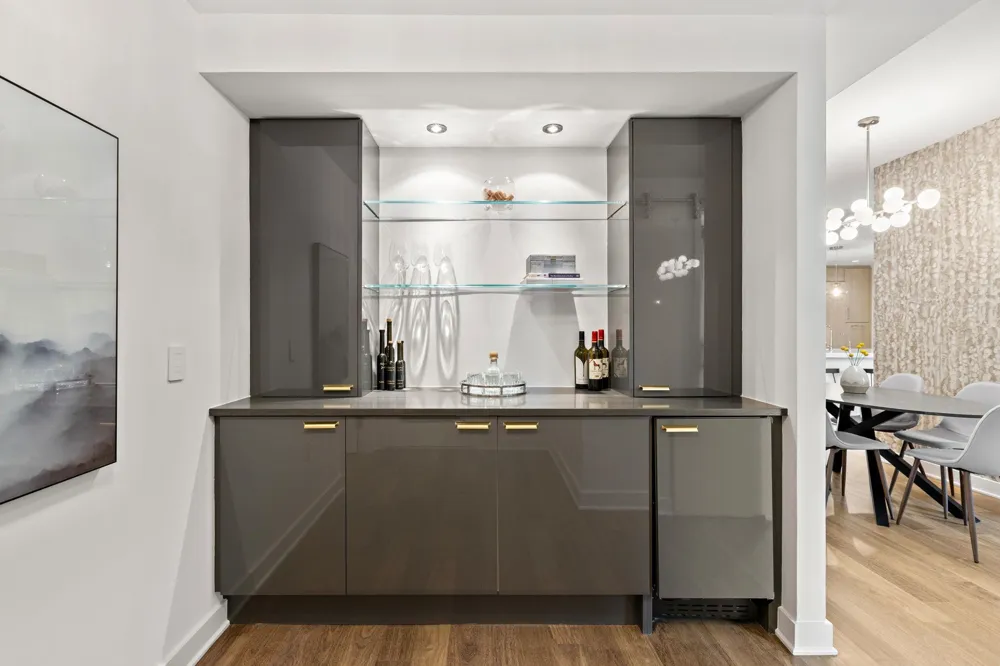 1200 AVENUE AT PORT IMPERIAL Weehawken, NJ 07086