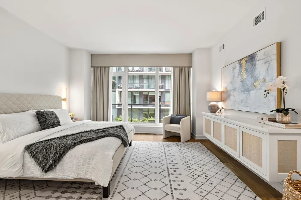 1200 AVENUE AT PORT IMPERIAL Weehawken, NJ 07086