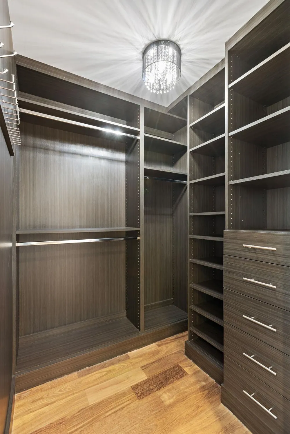1200 AVENUE AT PORT IMPERIAL Weehawken, NJ 07086