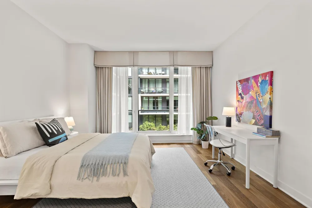 1200 AVENUE AT PORT IMPERIAL Weehawken, NJ 07086
